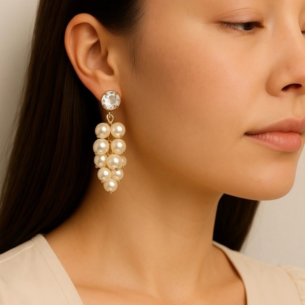 Rachel Parcell Pearl Cluster Drop Earrings Brand New